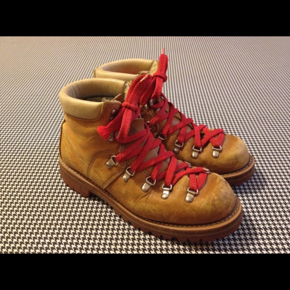 Hiking boots // handcrafted